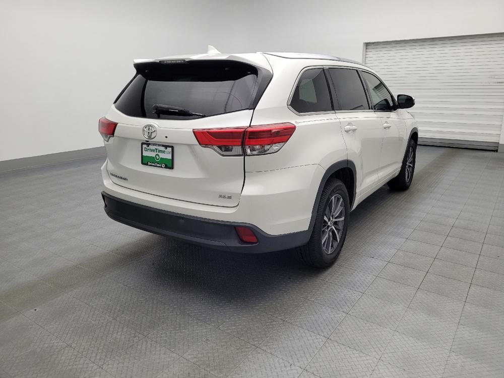 used 2018 Toyota Highlander car, priced at $22,295