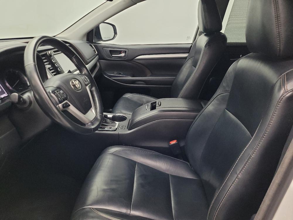 used 2018 Toyota Highlander car, priced at $22,295