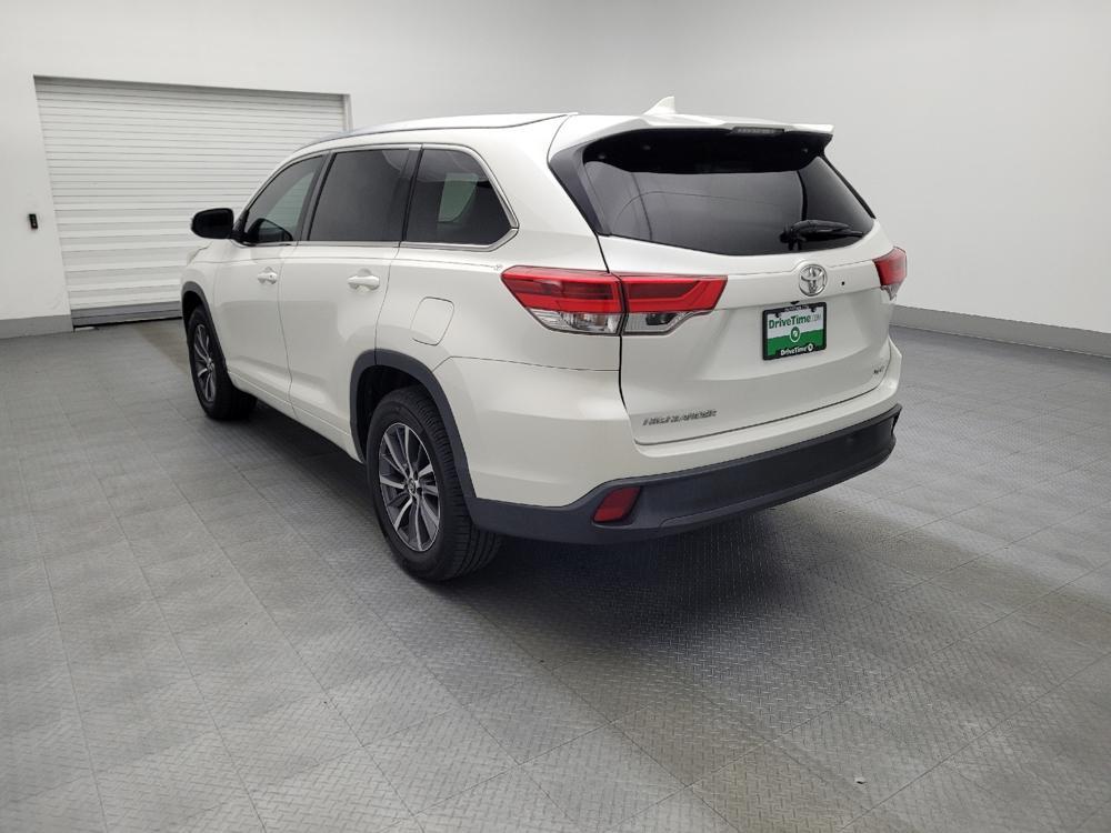 used 2018 Toyota Highlander car, priced at $22,295