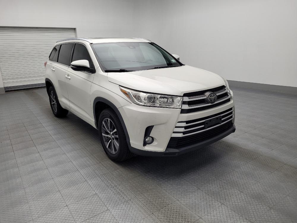 used 2018 Toyota Highlander car, priced at $22,295