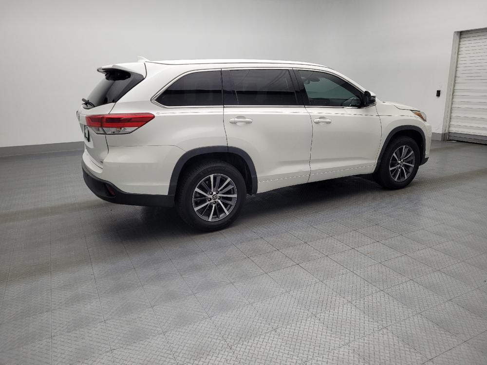 used 2018 Toyota Highlander car, priced at $22,295