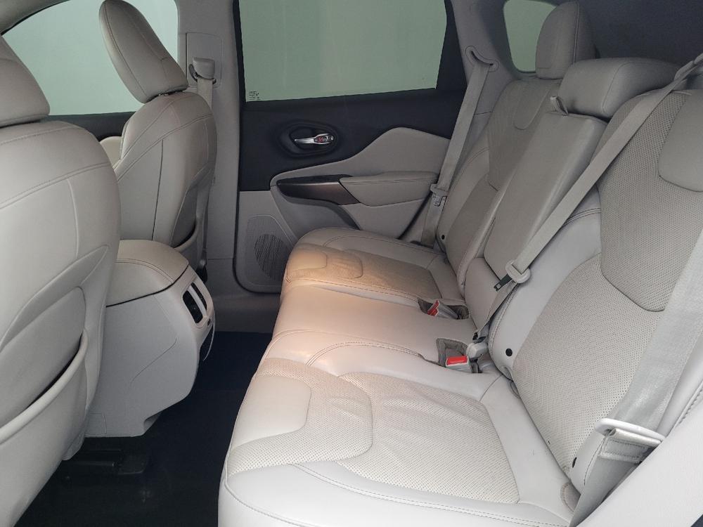 used 2019 Jeep Cherokee car, priced at $17,195