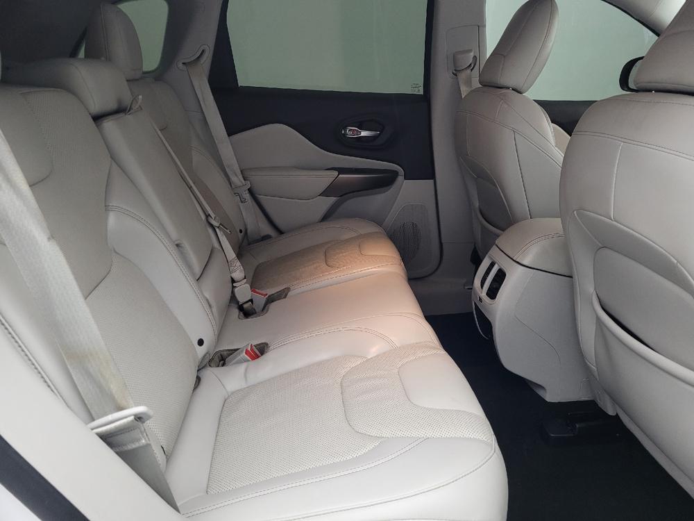 used 2019 Jeep Cherokee car, priced at $17,195