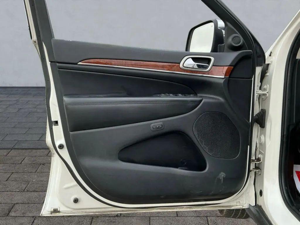 used 2011 Jeep Grand Cherokee car, priced at $10,484