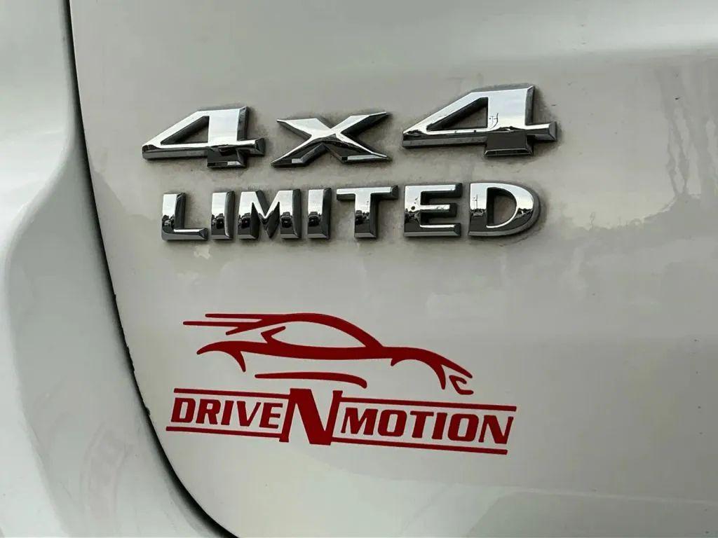 used 2011 Jeep Grand Cherokee car, priced at $10,484