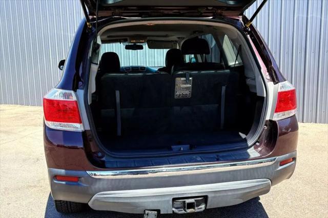 used 2012 Toyota Highlander car, priced at $16,984