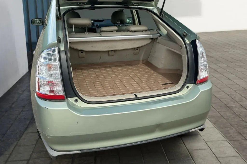 used 2007 Toyota Prius car, priced at $6,984