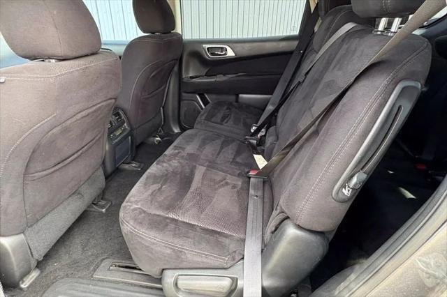 used 2016 Nissan Pathfinder car, priced at $3,967