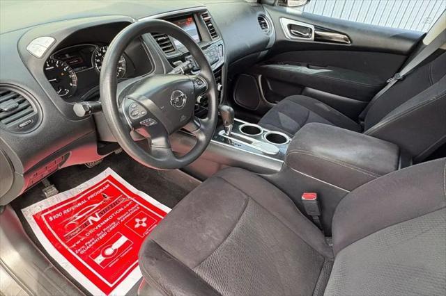 used 2016 Nissan Pathfinder car, priced at $3,967