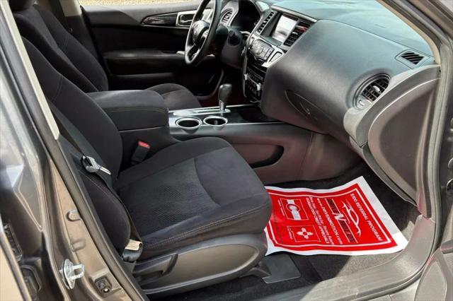 used 2016 Nissan Pathfinder car, priced at $3,967