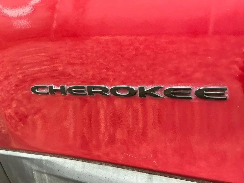 used 2016 Jeep Cherokee car, priced at $10,484