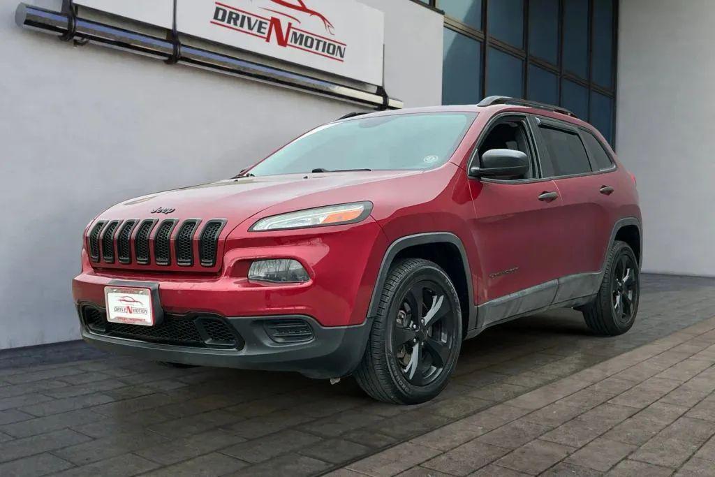 used 2016 Jeep Cherokee car, priced at $10,484