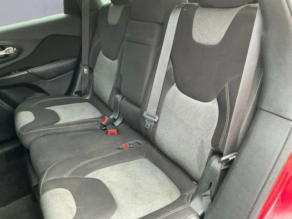 used 2016 Jeep Cherokee car, priced at $10,484