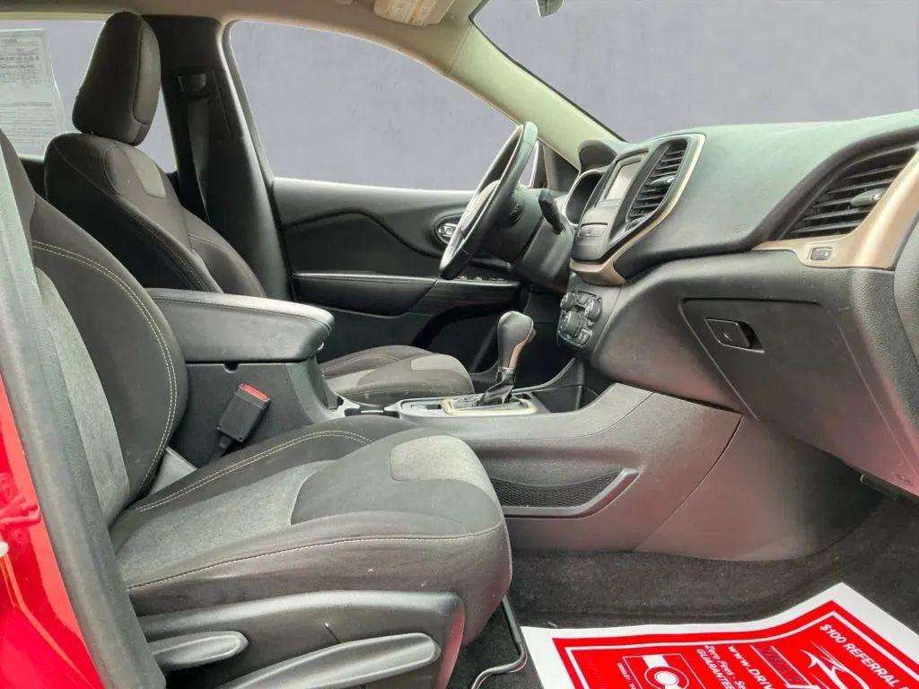 used 2016 Jeep Cherokee car, priced at $10,484