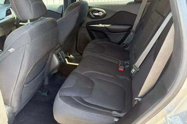 used 2015 Jeep Cherokee car, priced at $11,484