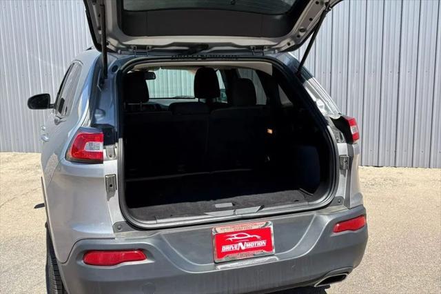 used 2015 Jeep Cherokee car, priced at $11,484