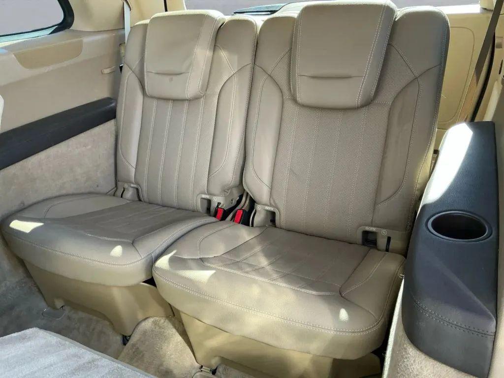 used 2016 Mercedes-Benz GL-Class car, priced at $15,484