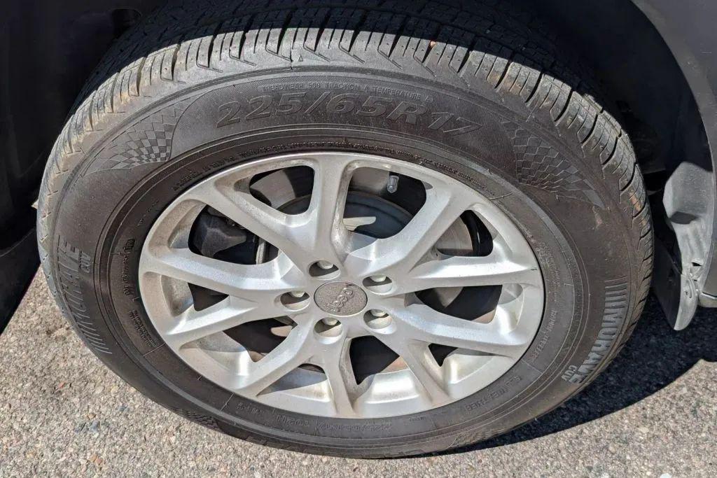 used 2017 Jeep Cherokee car, priced at $7,467