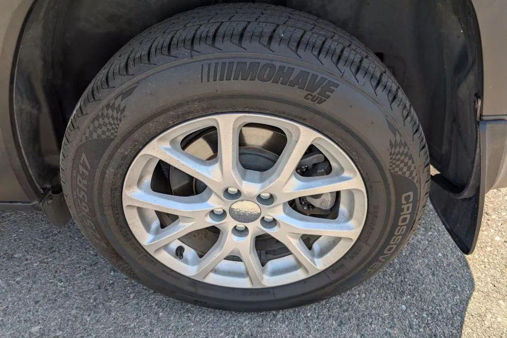 used 2017 Jeep Cherokee car, priced at $7,467