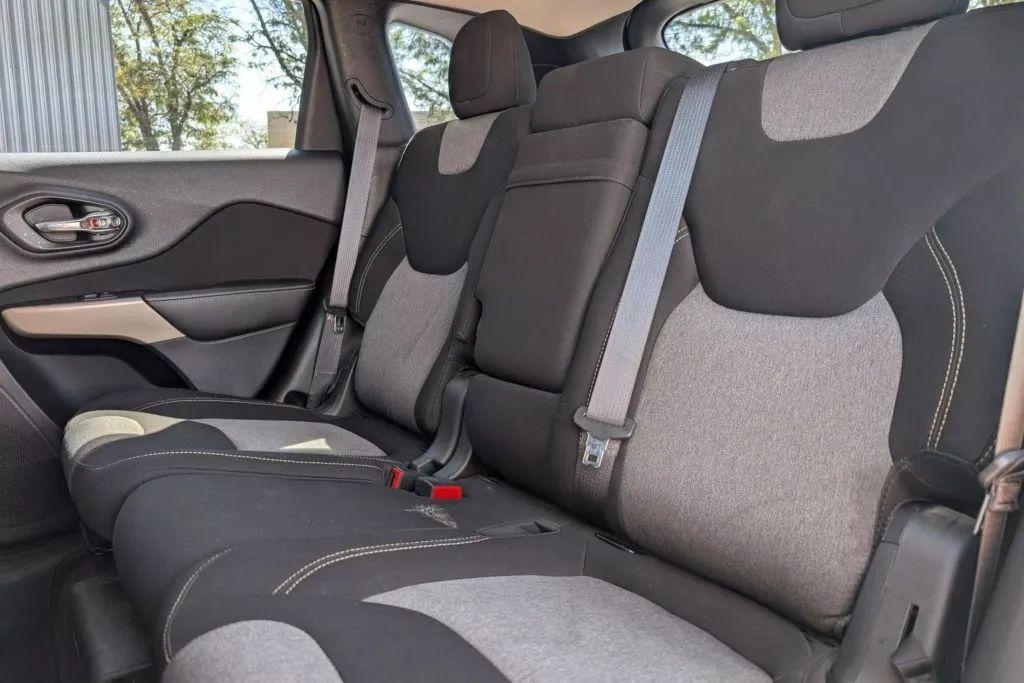 used 2017 Jeep Cherokee car, priced at $7,467