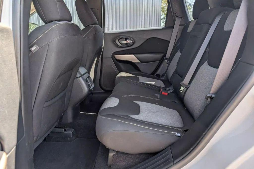 used 2017 Jeep Cherokee car, priced at $7,467