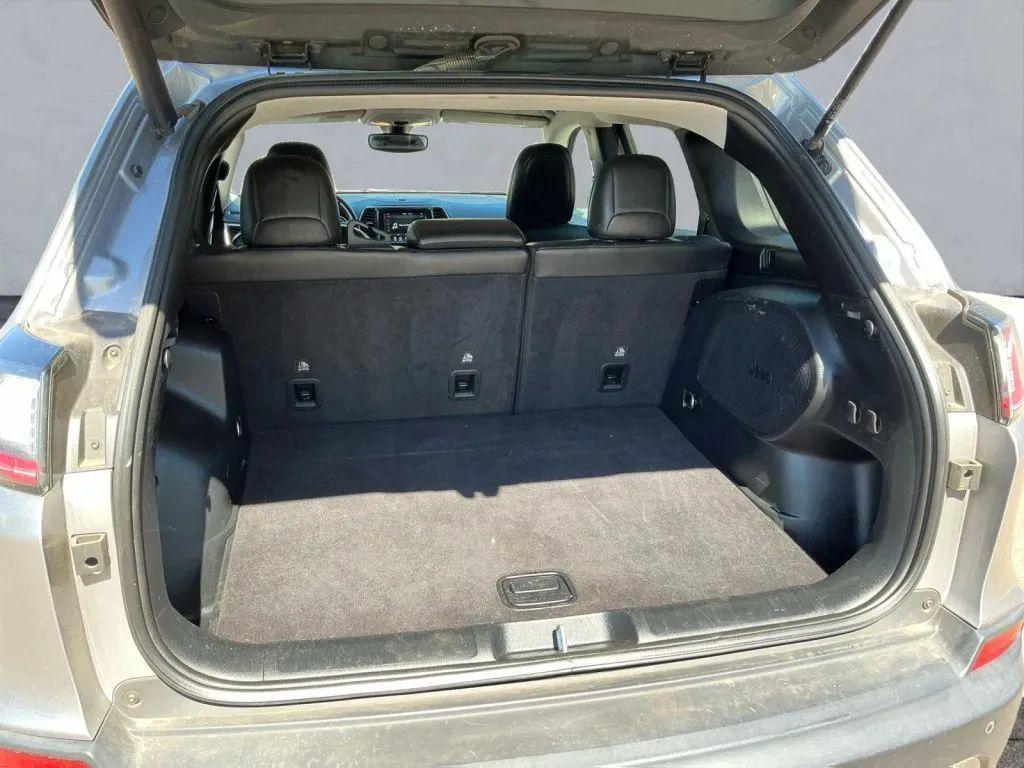 used 2020 Jeep Cherokee car, priced at $13,471