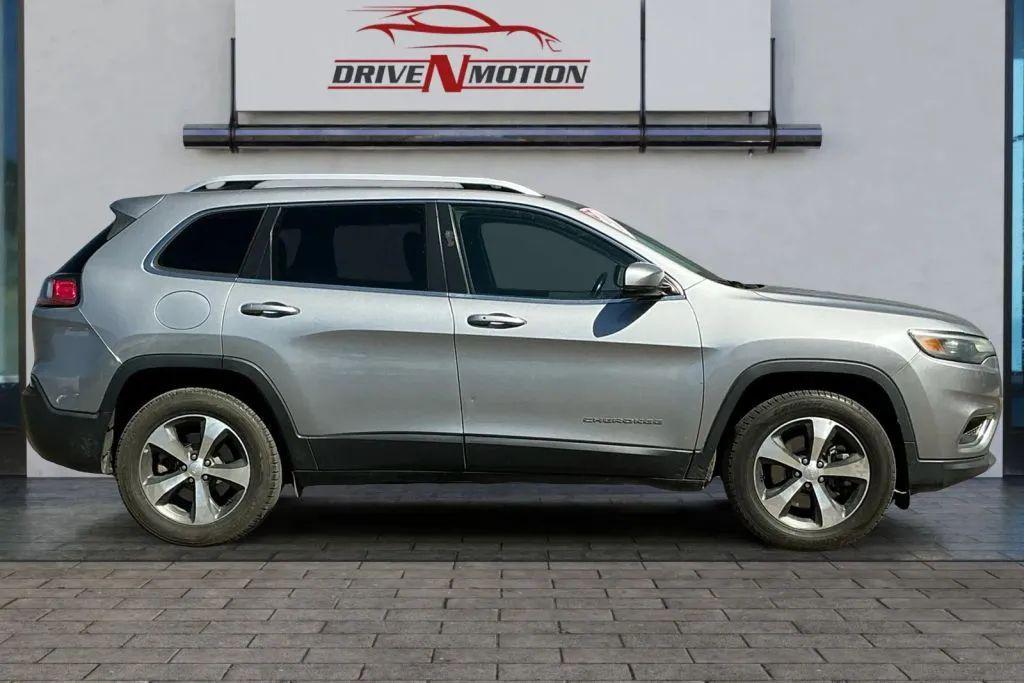 used 2020 Jeep Cherokee car, priced at $13,471