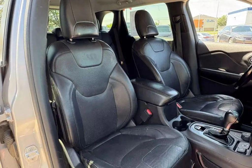 used 2020 Jeep Cherokee car, priced at $13,471