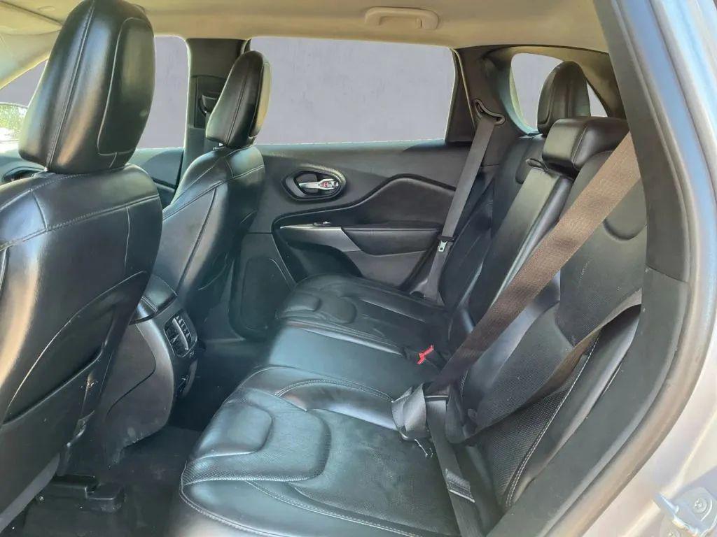 used 2020 Jeep Cherokee car, priced at $13,471