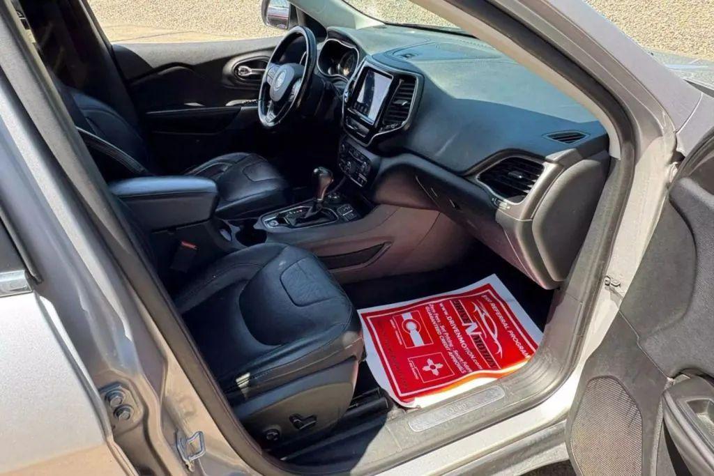 used 2020 Jeep Cherokee car, priced at $13,471