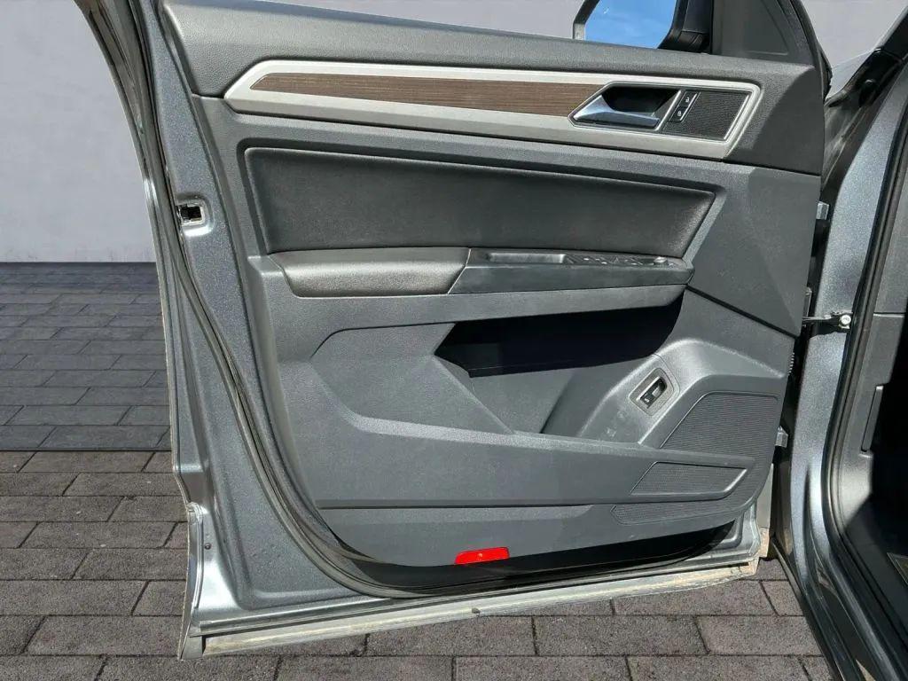 used 2019 Volkswagen Atlas car, priced at $20,984