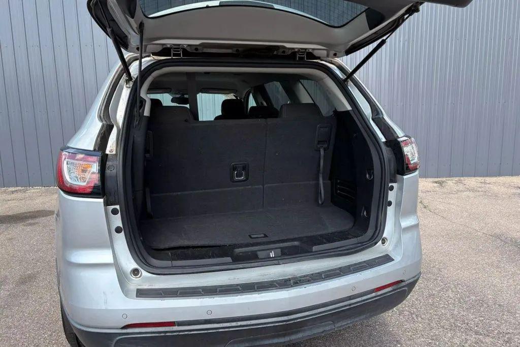 used 2017 Chevrolet Traverse car, priced at $4,967