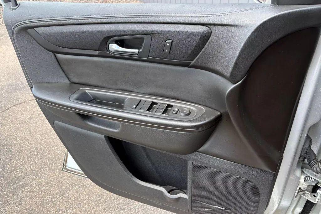 used 2017 Chevrolet Traverse car, priced at $4,967