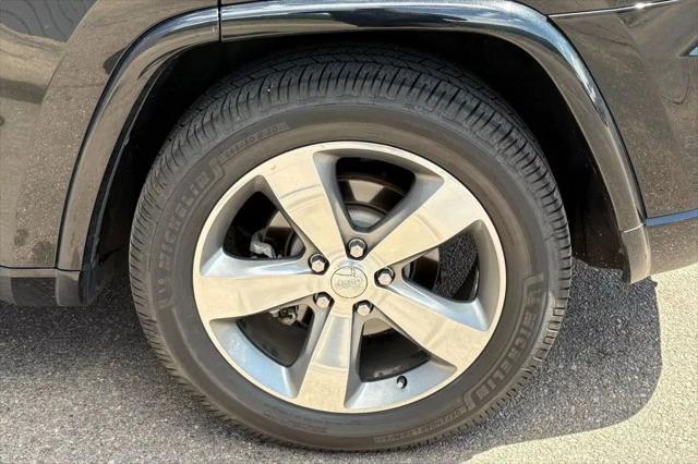 used 2014 Jeep Grand Cherokee car, priced at $12,984