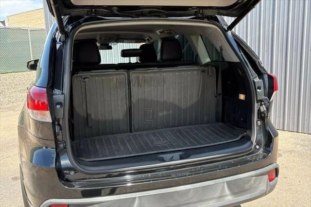 used 2019 Toyota Highlander car, priced at $20,984