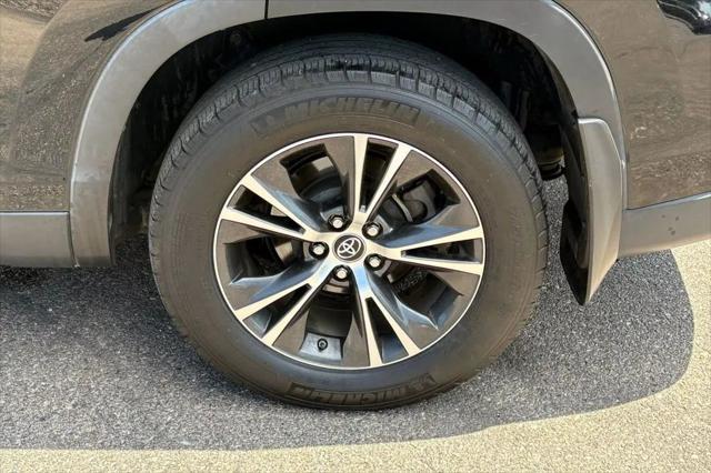 used 2019 Toyota Highlander car, priced at $20,984