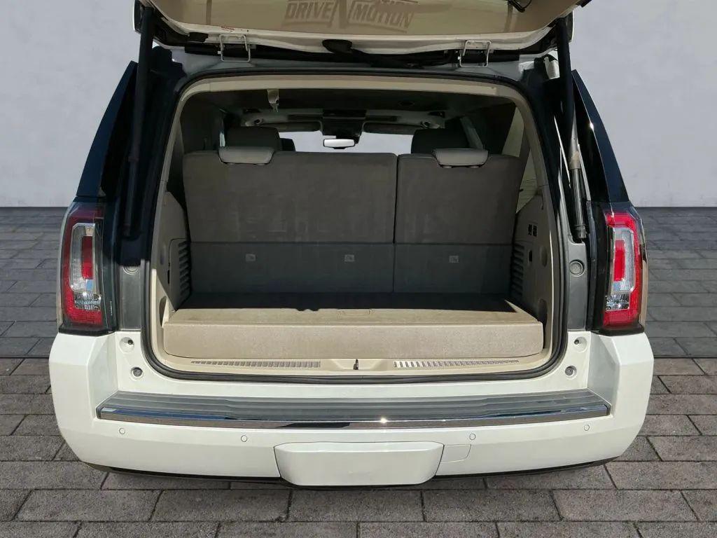 used 2017 GMC Yukon car, priced at $27,984