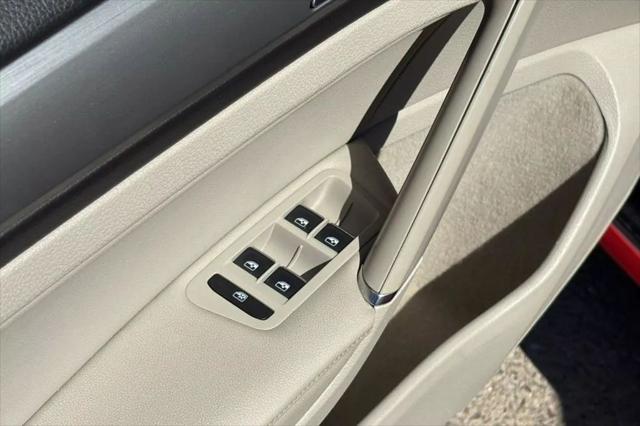 used 2015 Volkswagen Golf SportWagen car, priced at $9,984
