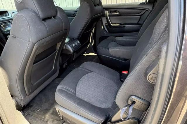 used 2015 Chevrolet Traverse car, priced at $9,984