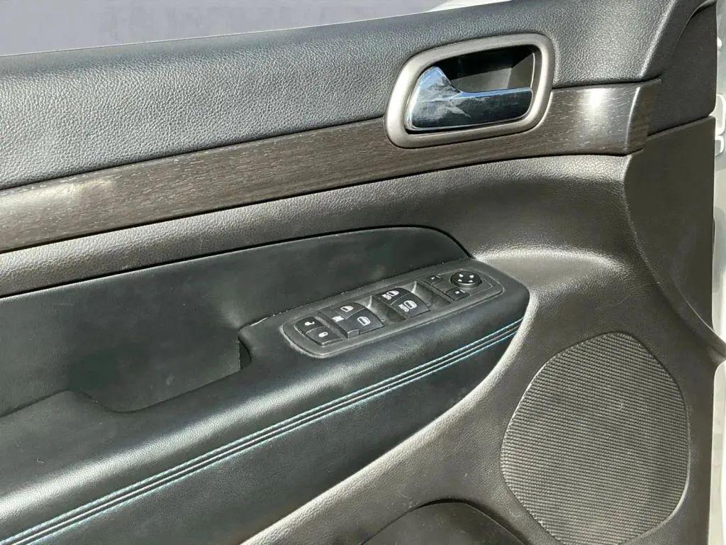 used 2018 Jeep Grand Cherokee car, priced at $17,484