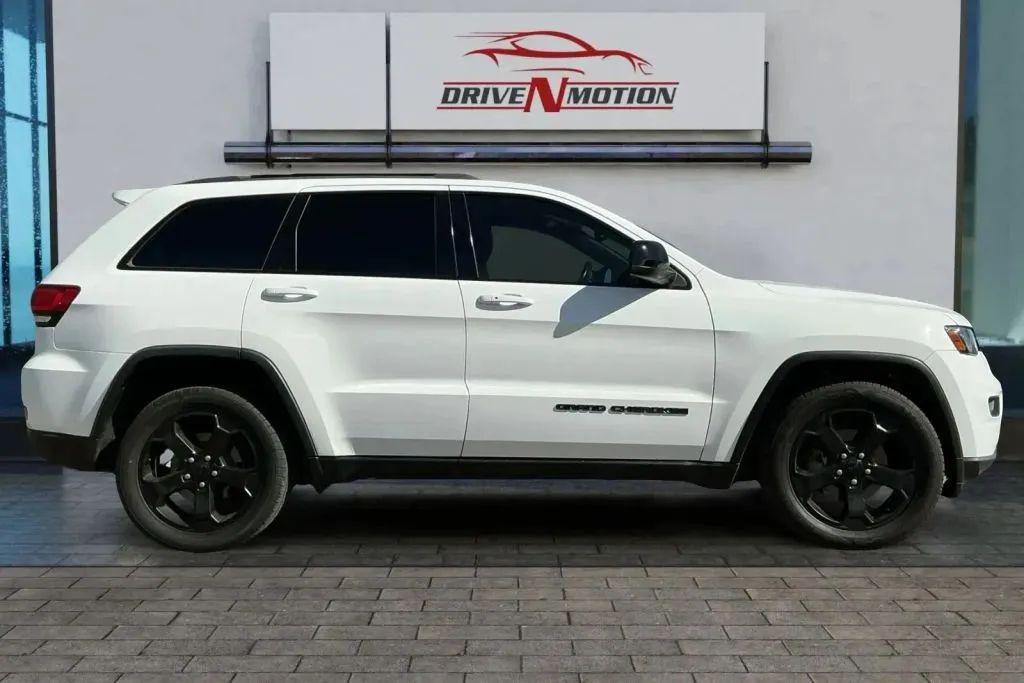 used 2018 Jeep Grand Cherokee car, priced at $17,484