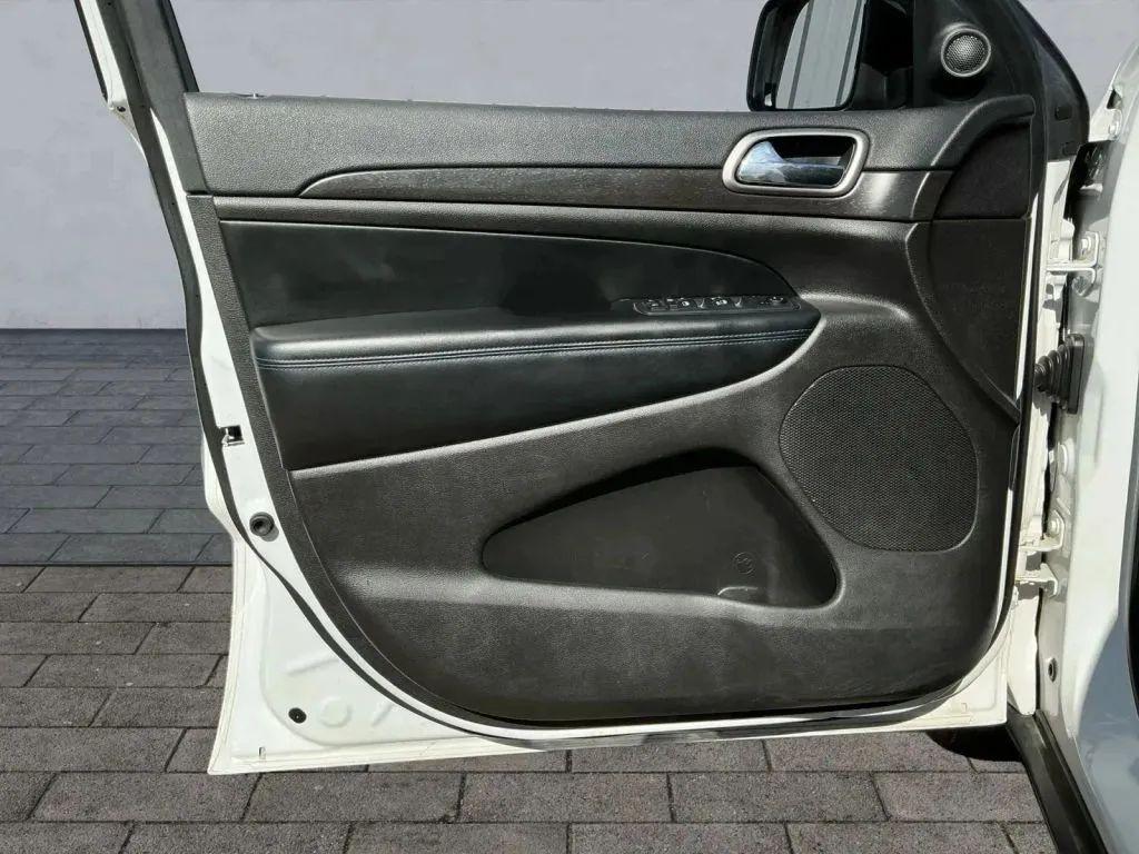 used 2018 Jeep Grand Cherokee car, priced at $17,484