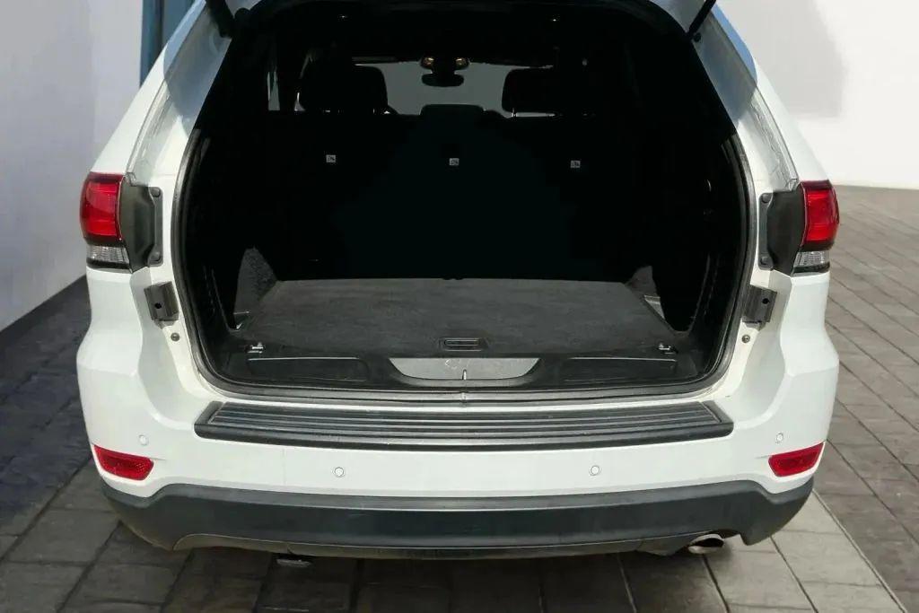 used 2018 Jeep Grand Cherokee car, priced at $17,484