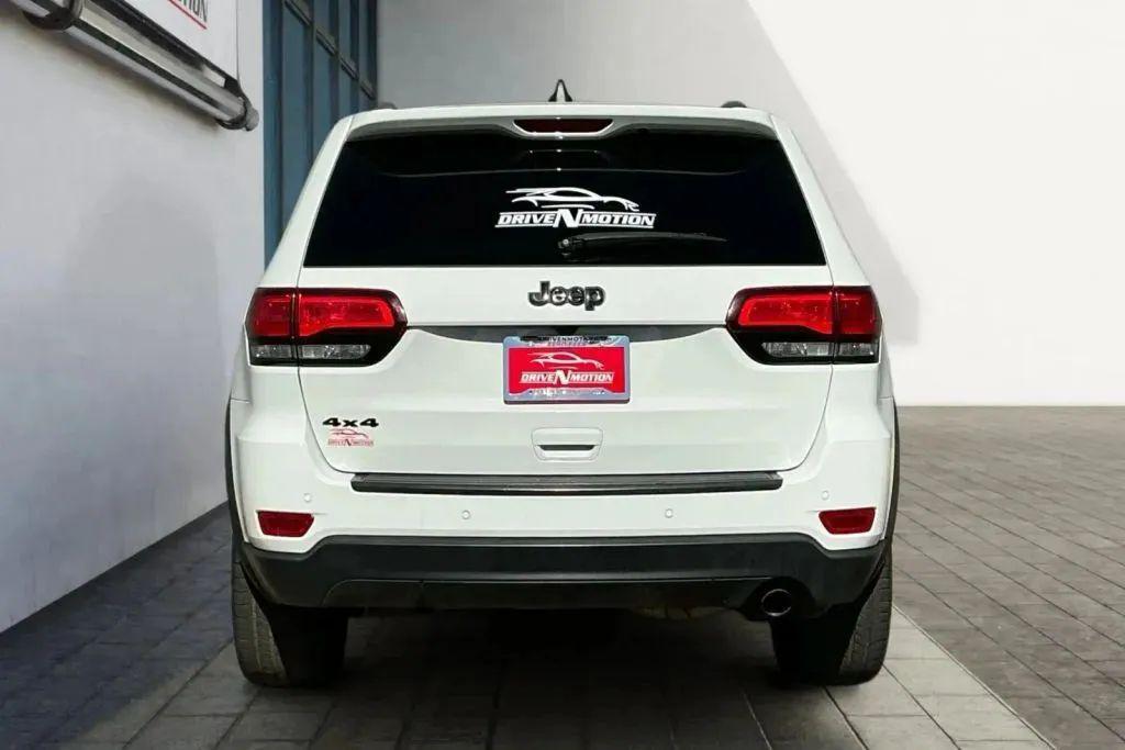 used 2018 Jeep Grand Cherokee car, priced at $17,484