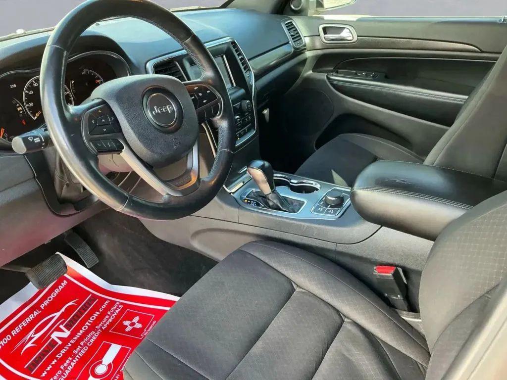 used 2018 Jeep Grand Cherokee car, priced at $17,484