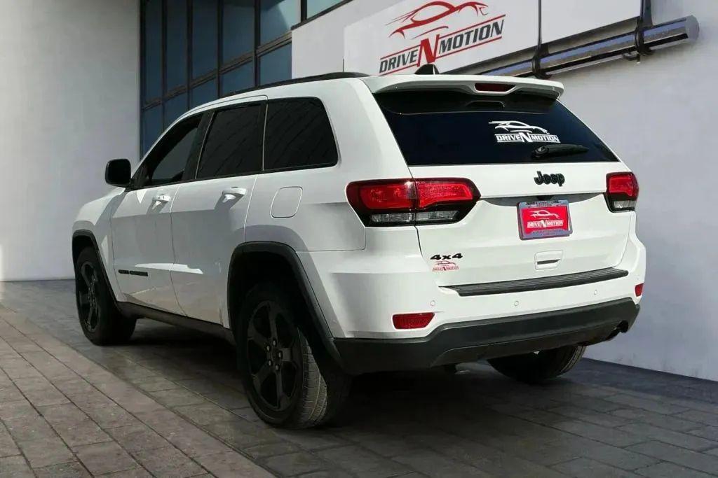 used 2018 Jeep Grand Cherokee car, priced at $17,484