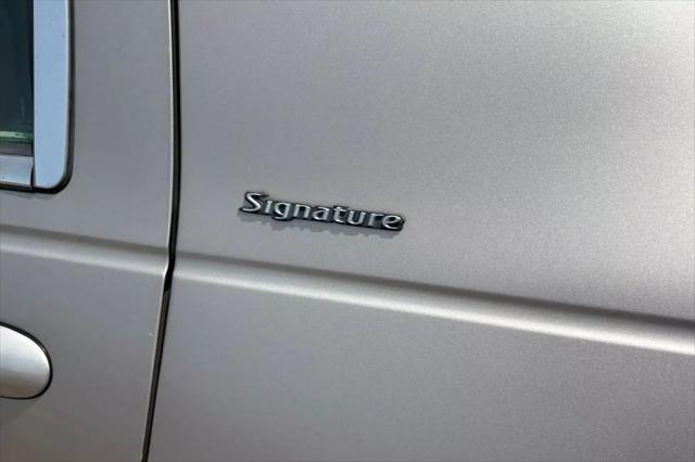 used 2003 Lincoln Town Car car, priced at $8,984