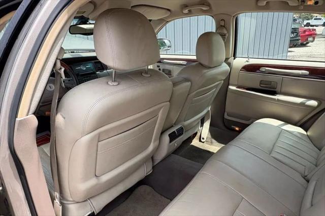used 2003 Lincoln Town Car car, priced at $8,984