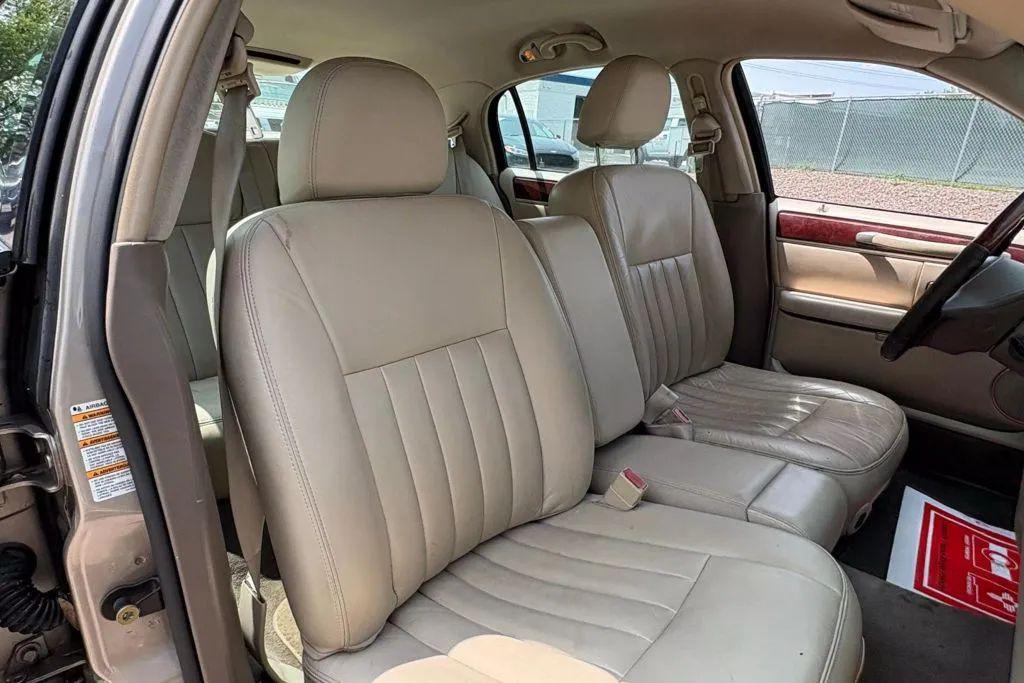 used 2003 Lincoln Town Car car, priced at $8,971