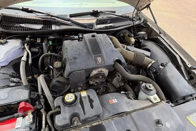 used 2003 Lincoln Town Car car, priced at $8,984